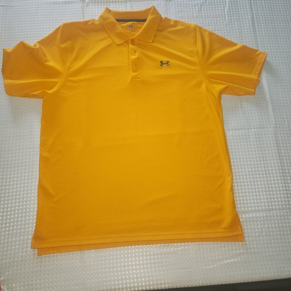 Under Armour Men's Gold Polo Shirt Size XL Small Nick On Front Can't Hardly Tell - Picture 1 of 6